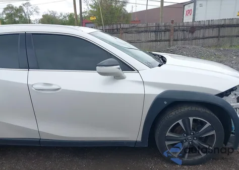 2019 Lexus Ux 200 z USA, uszkodzony, nr VIN JTHY3JBH8K2014561